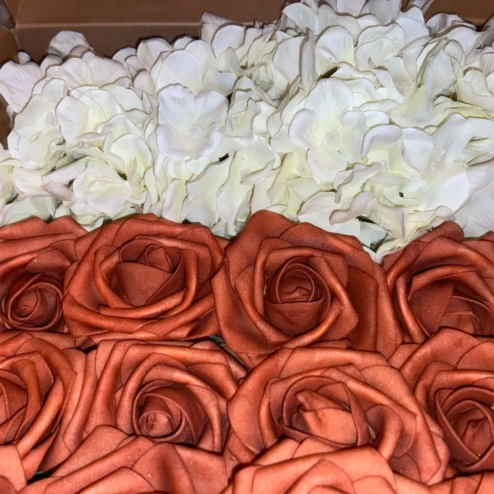 20 Ct Ivory Hydrangeas & Ling’s Terracotta Roses Centerpiece Wedding Flowers